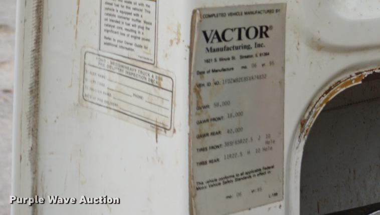 image for item DF1559 1995 Ford L8000 vacuum truck