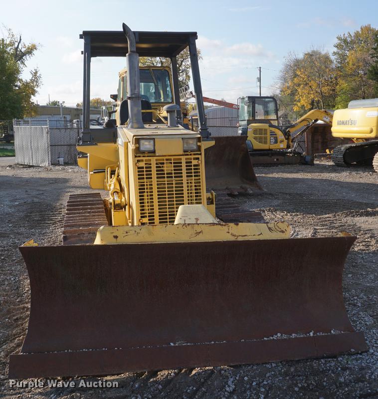 image for item DF1564 1999 Komatsu D31E-20 dozer