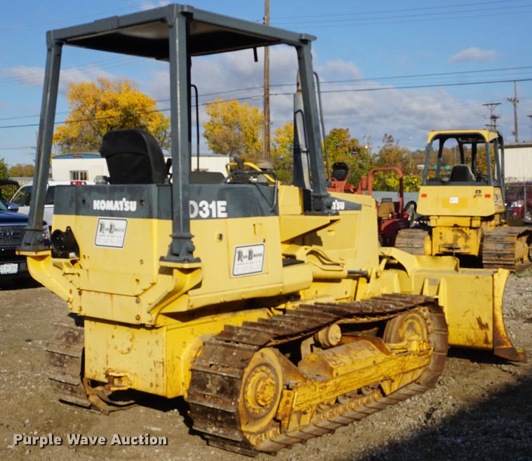 image for item DF1564 1999 Komatsu D31E-20 dozer
