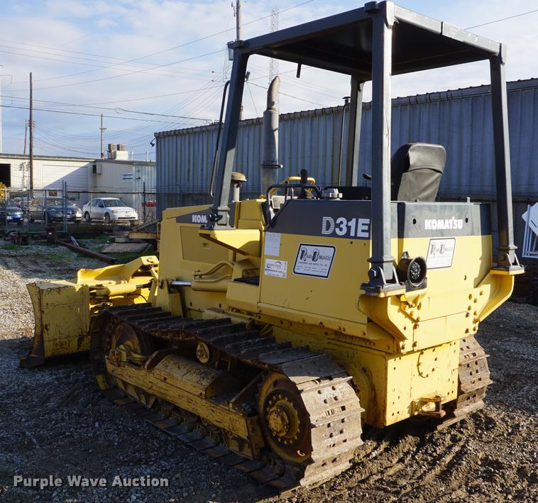 image for item DF1564 1999 Komatsu D31E-20 dozer