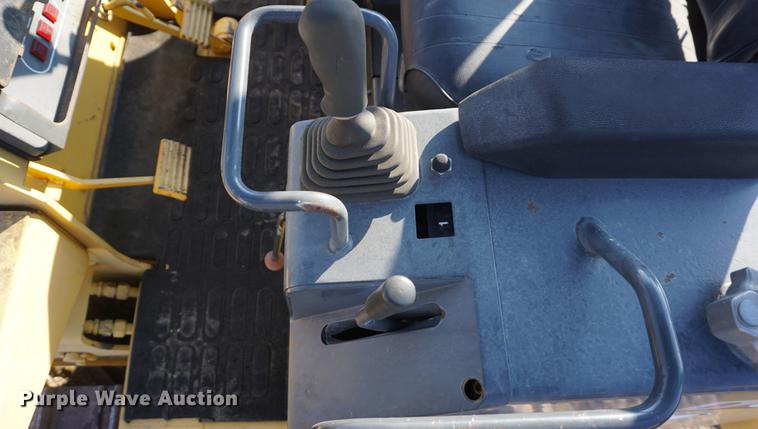 image for item DF1564 1999 Komatsu D31E-20 dozer