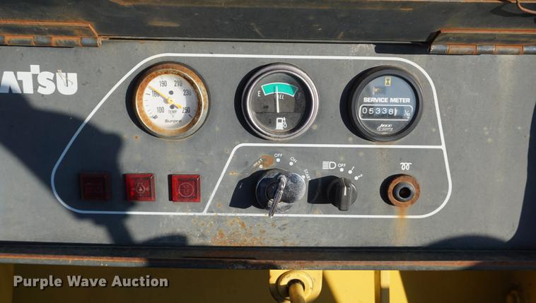 image for item DF1564 1999 Komatsu D31E-20 dozer