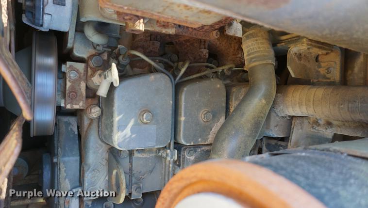 image for item DF1564 1999 Komatsu D31E-20 dozer