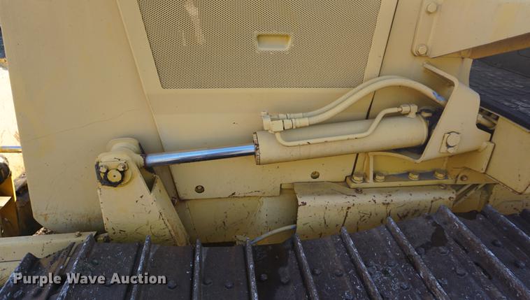 image for item DF1564 1999 Komatsu D31E-20 dozer