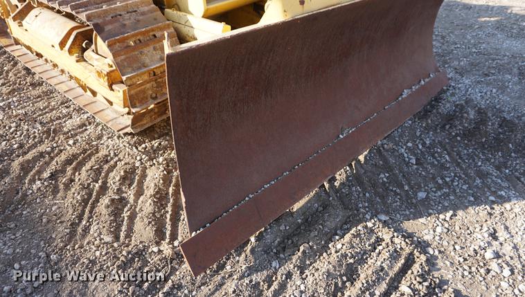 image for item DF1564 1999 Komatsu D31E-20 dozer