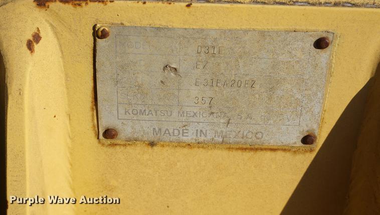 image for item DF1564 1999 Komatsu D31E-20 dozer
