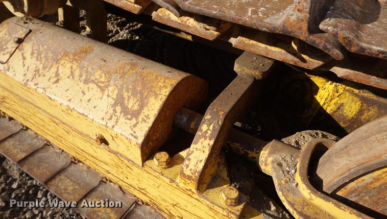 image for item DF1564 1999 Komatsu D31E-20 dozer