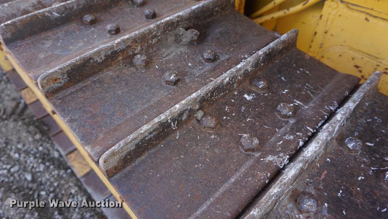 image for item DF1564 1999 Komatsu D31E-20 dozer