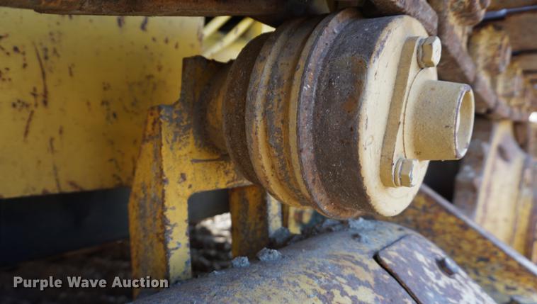 image for item DF1564 1999 Komatsu D31E-20 dozer