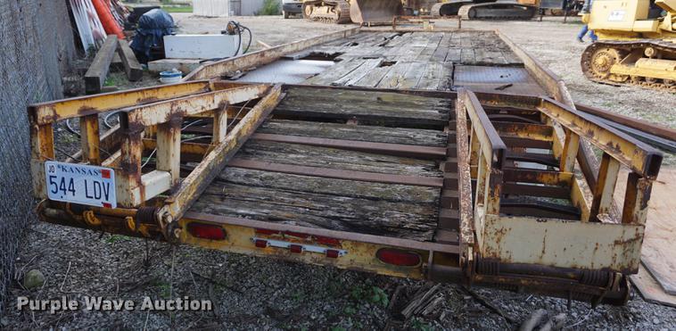 image for item DF1565 1986 CZ CZ20RT equipment trailer