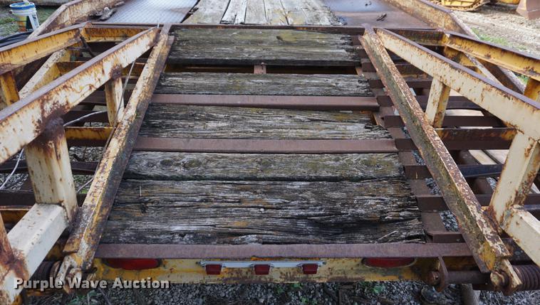 image for item DF1565 1986 CZ CZ20RT equipment trailer