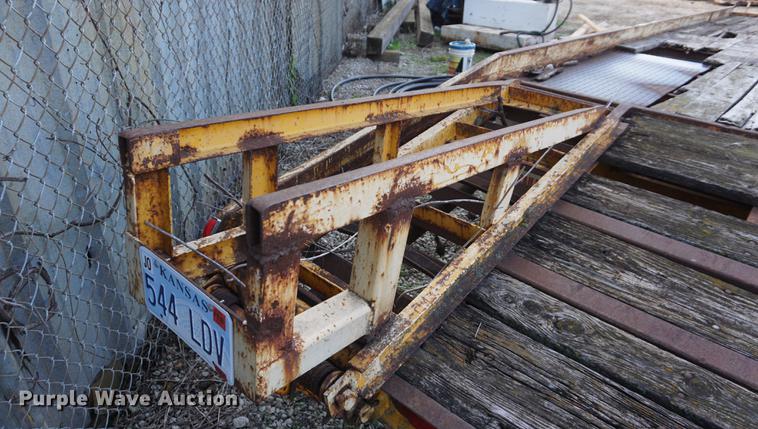 image for item DF1565 1986 CZ CZ20RT equipment trailer