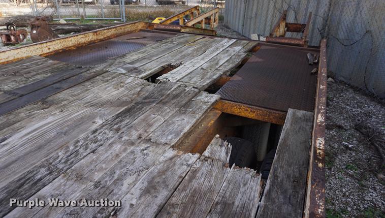 image for item DF1565 1986 CZ CZ20RT equipment trailer