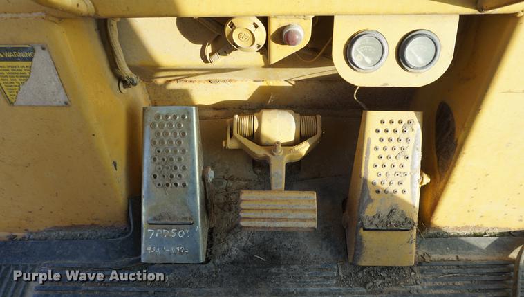 image for item DF1566 1987 Caterpillar 963 LGP track loader