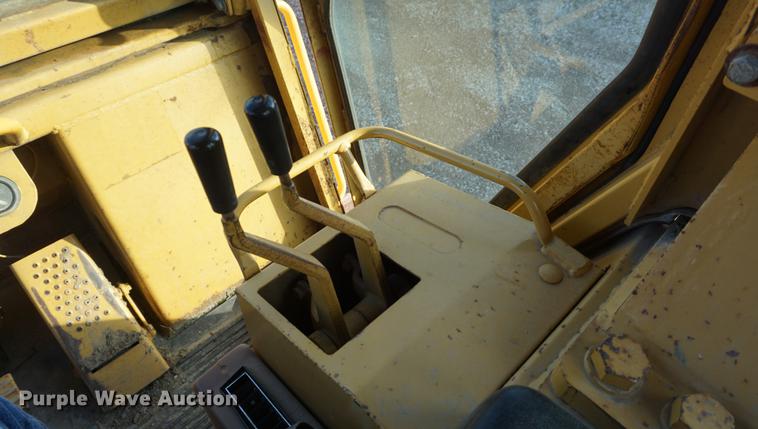 image for item DF1566 1987 Caterpillar 963 LGP track loader