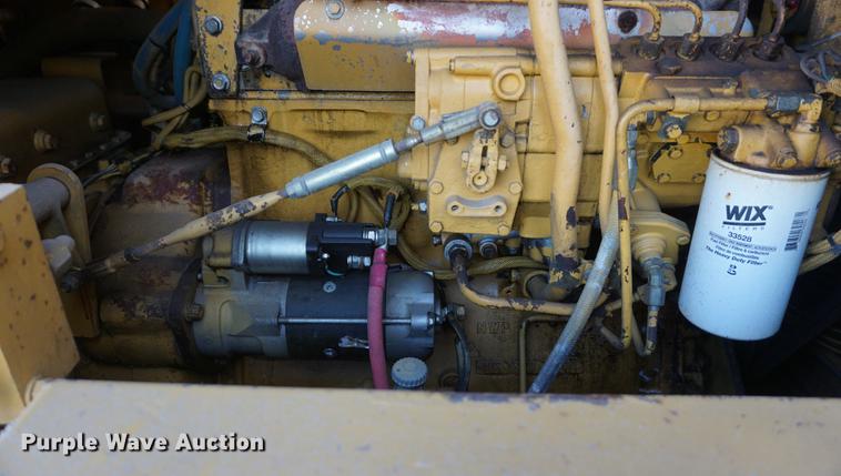image for item DF1566 1987 Caterpillar 963 LGP track loader
