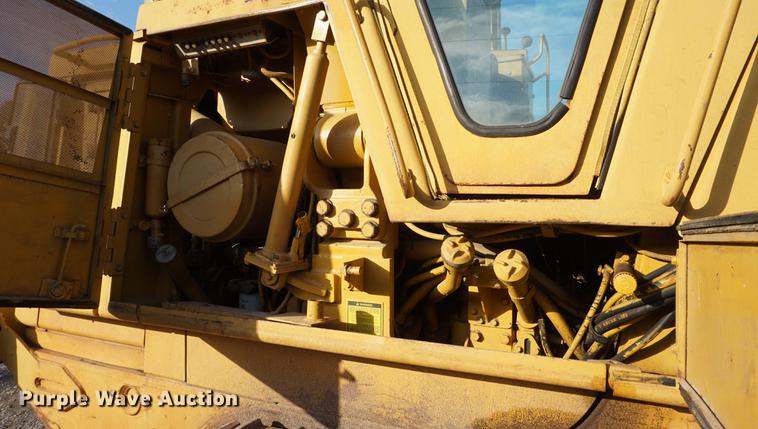 image for item DF1566 1987 Caterpillar 963 LGP track loader
