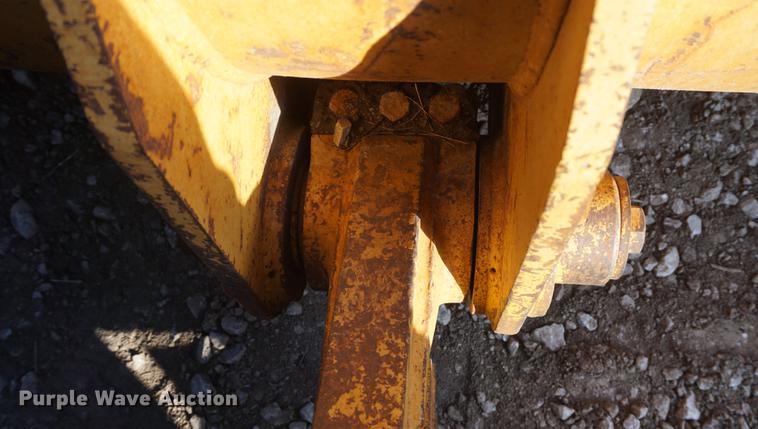 image for item DF1566 1987 Caterpillar 963 LGP track loader