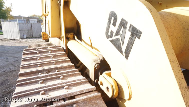 image for item DF1566 1987 Caterpillar 963 LGP track loader