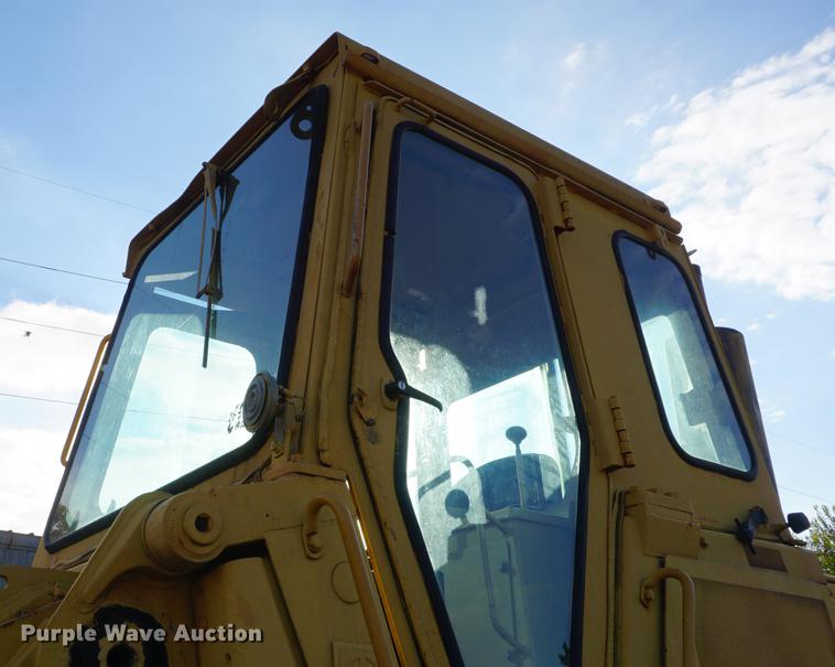 image for item DF1566 1987 Caterpillar 963 LGP track loader
