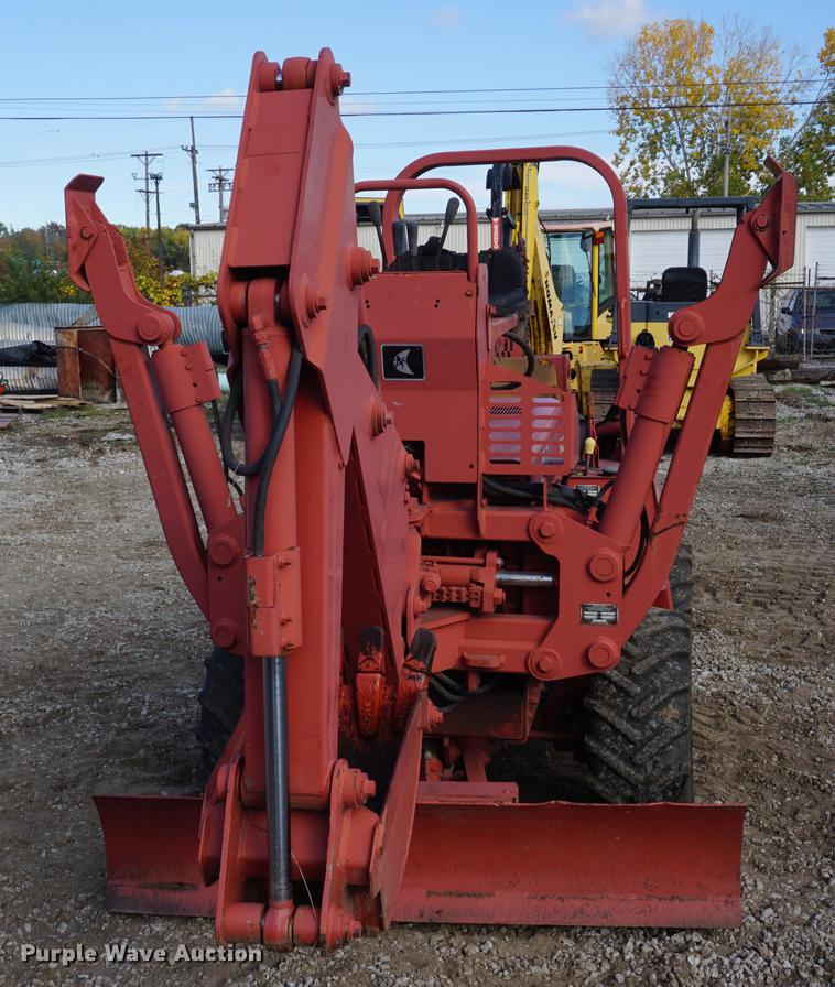 image for item DF1567 1999 Ditch Witch 3700DD trencher