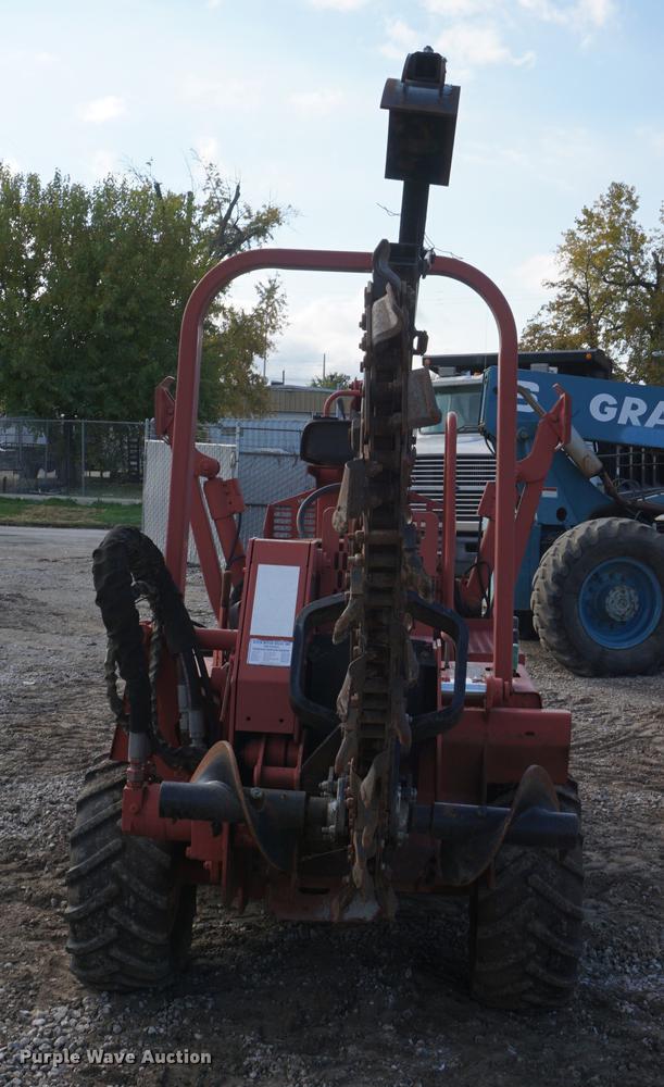 image for item DF1567 1999 Ditch Witch 3700DD trencher