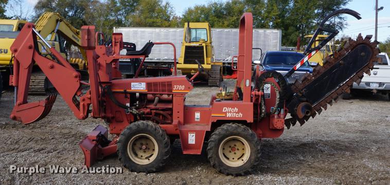 image for item DF1567 1999 Ditch Witch 3700DD trencher