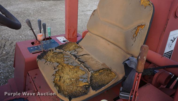 image for item DF1567 1999 Ditch Witch 3700DD trencher