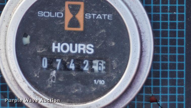 image for item DF1567 1999 Ditch Witch 3700DD trencher