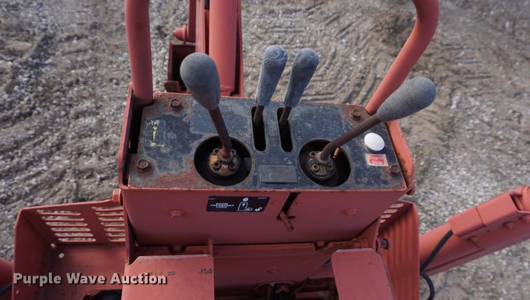 image for item DF1567 1999 Ditch Witch 3700DD trencher