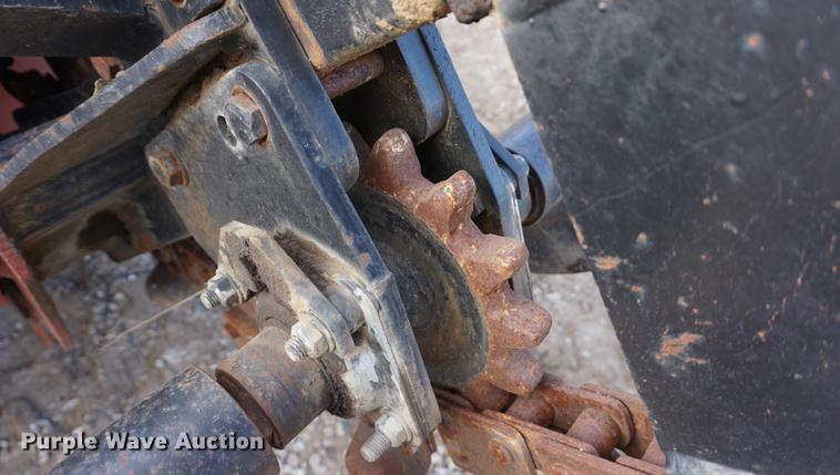 image for item DF1567 1999 Ditch Witch 3700DD trencher