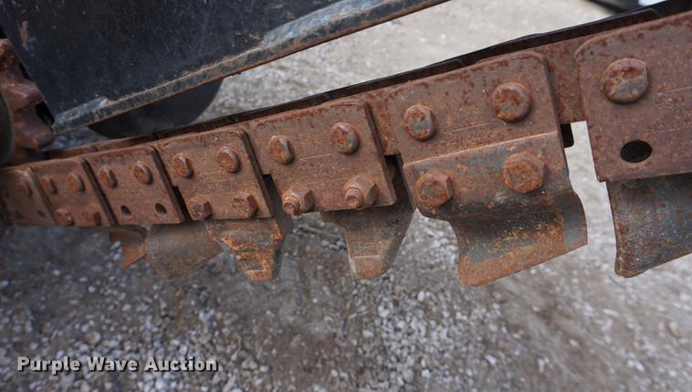 image for item DF1567 1999 Ditch Witch 3700DD trencher