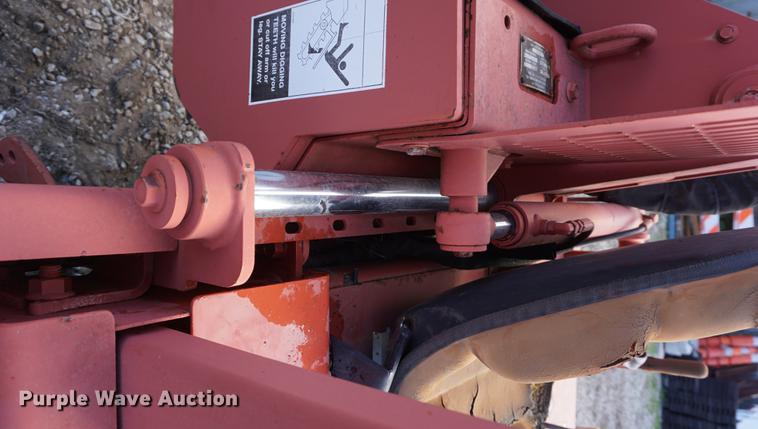 image for item DF1567 1999 Ditch Witch 3700DD trencher
