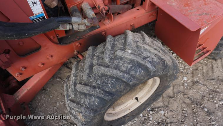 image for item DF1567 1999 Ditch Witch 3700DD trencher