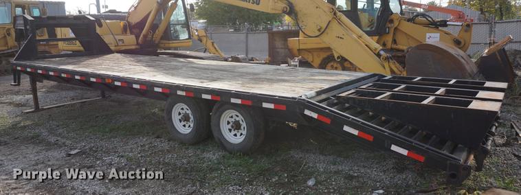 image for item DF1568 2004 PJ equipment trailer