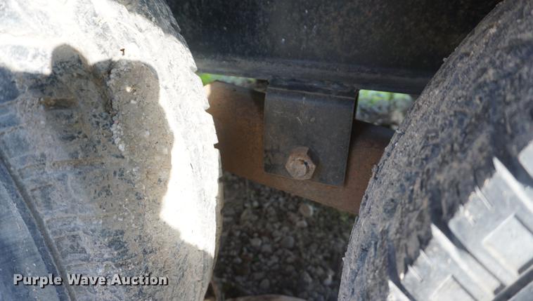 image for item DF1568 2004 PJ equipment trailer