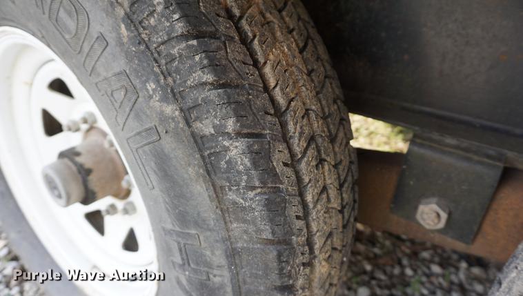 image for item DF1568 2004 PJ equipment trailer