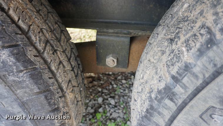 image for item DF1568 2004 PJ equipment trailer