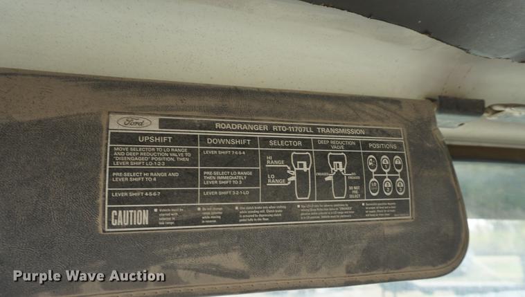 image for item DF1581 1990 Ford L9000 dump truck