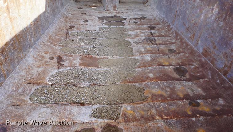 image for item DF1581 1990 Ford L9000 dump truck