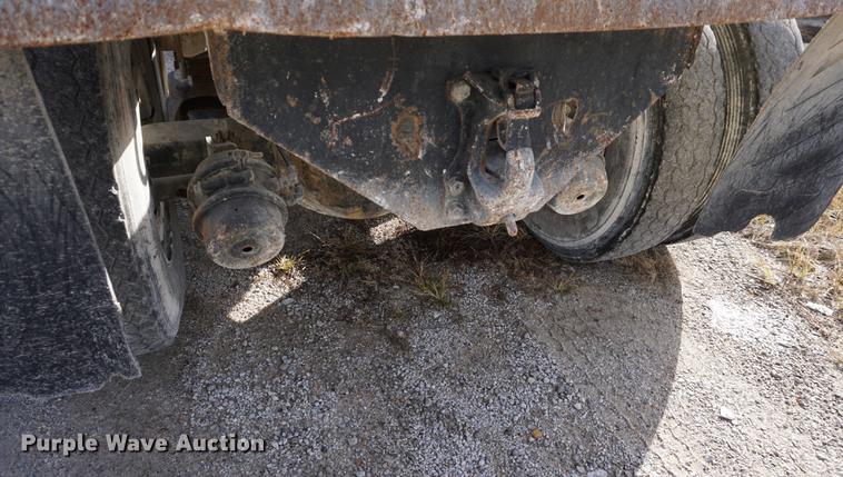 image for item DF1581 1990 Ford L9000 dump truck