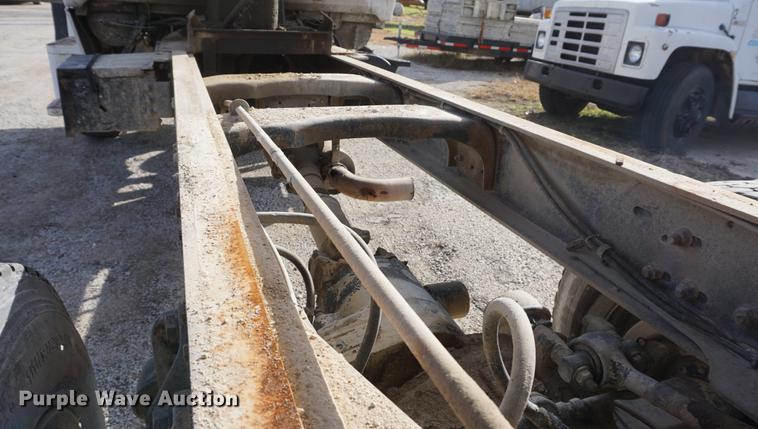 image for item DF1581 1990 Ford L9000 dump truck