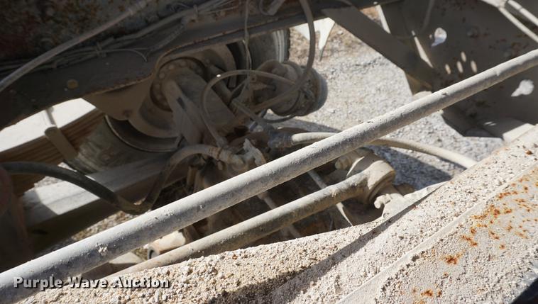 image for item DF1581 1990 Ford L9000 dump truck