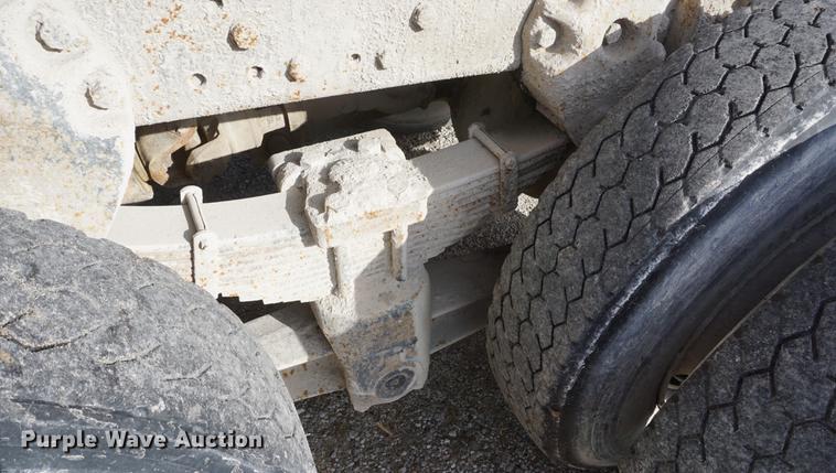 image for item DF1581 1990 Ford L9000 dump truck