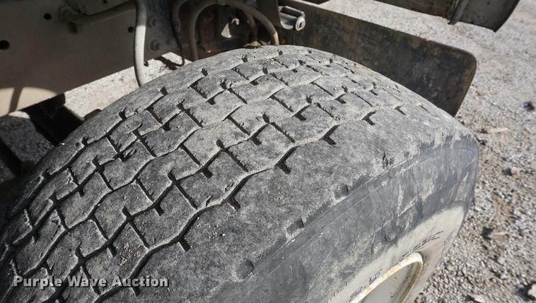 image for item DF1581 1990 Ford L9000 dump truck