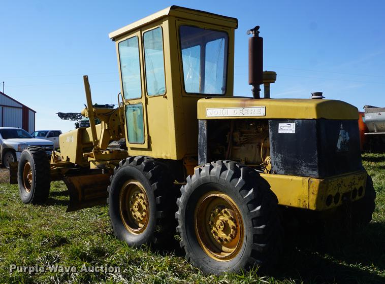 image for item DF1590 John Deere 570 motor grader