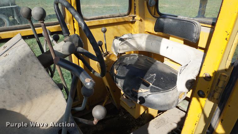 image for item DF1590 John Deere 570 motor grader