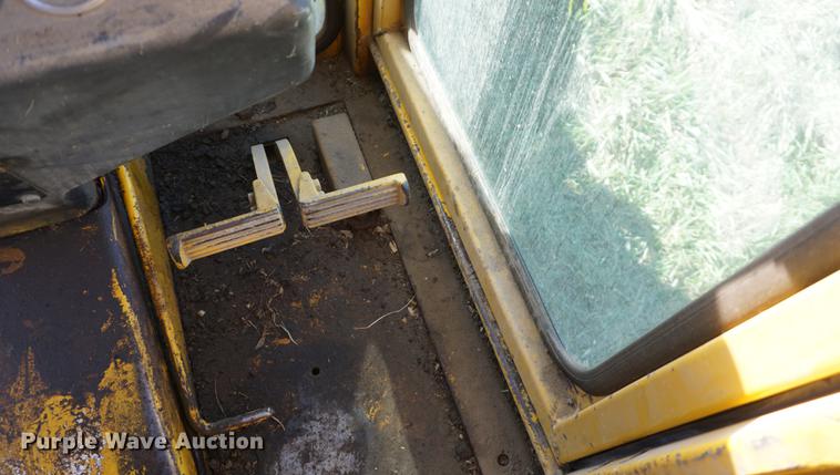 image for item DF1590 John Deere 570 motor grader