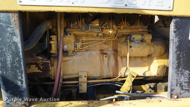 image for item DF1590 John Deere 570 motor grader