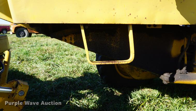 image for item DF1590 John Deere 570 motor grader